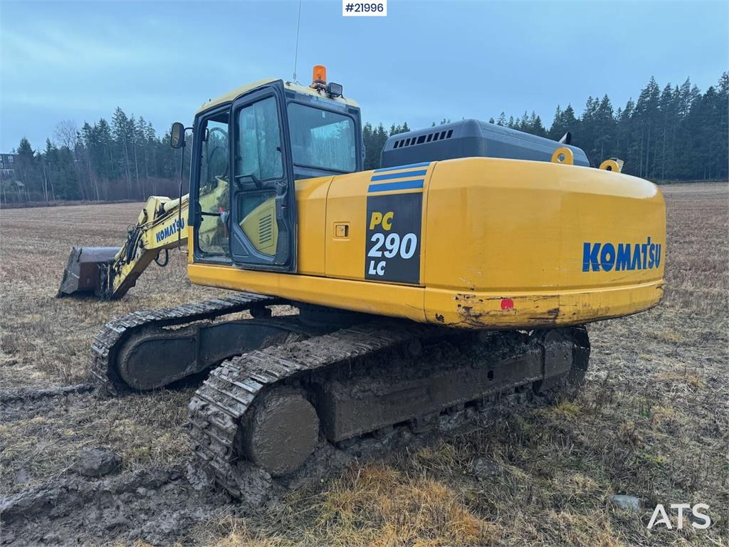 Komatsu PC290LC-7K tracked excavator w/ bucket 2003 21996 PC290LC-7K tracked excavator w/ bucket 2003 1 Crawler Excavators...