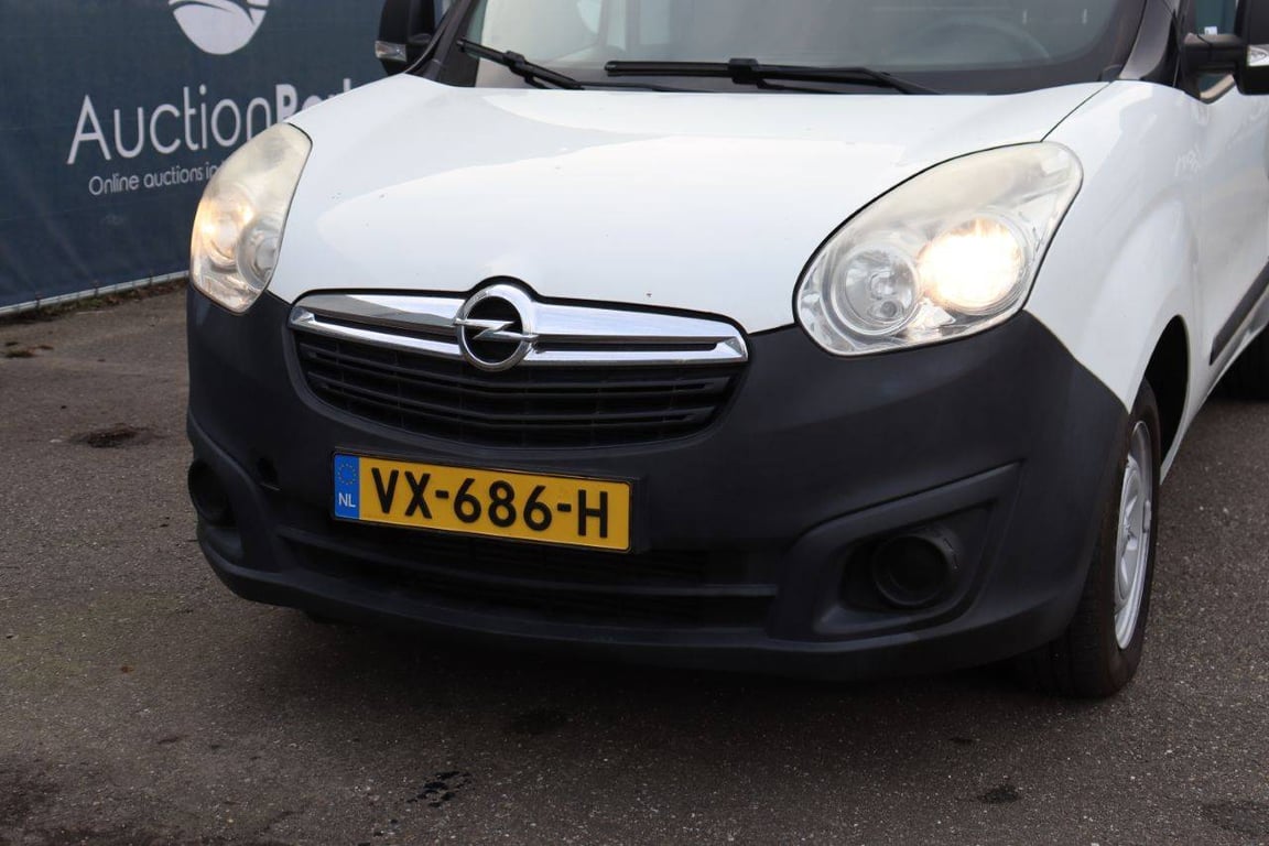 Opel Combo Diesel 2016 Van 2016 Opel Combo 2016 1 image 10