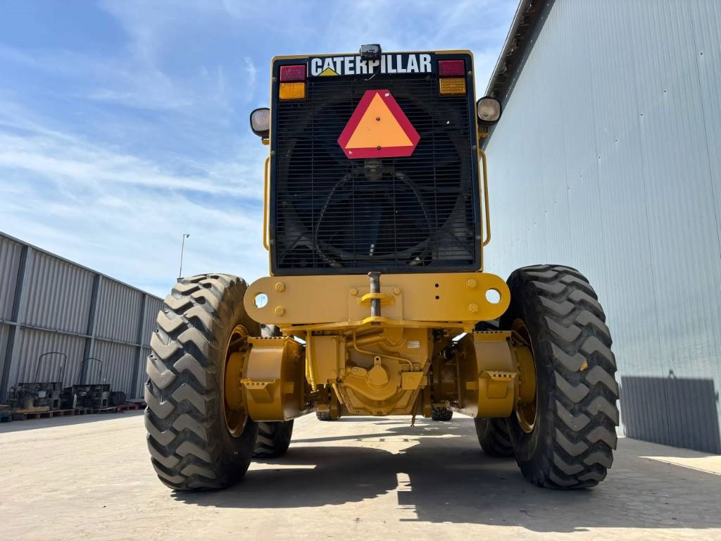 CAT 140H 2003 207239 140H 2003 1 Motor graders image 11