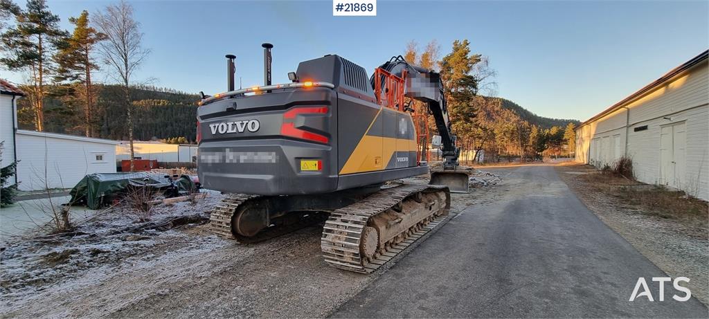 Volvo EC300el excavator w/ Toothed bucket, Sanding bucke 2024 21869 EC300el excavator w/ Toothed bucket, Sanding bucke 202...