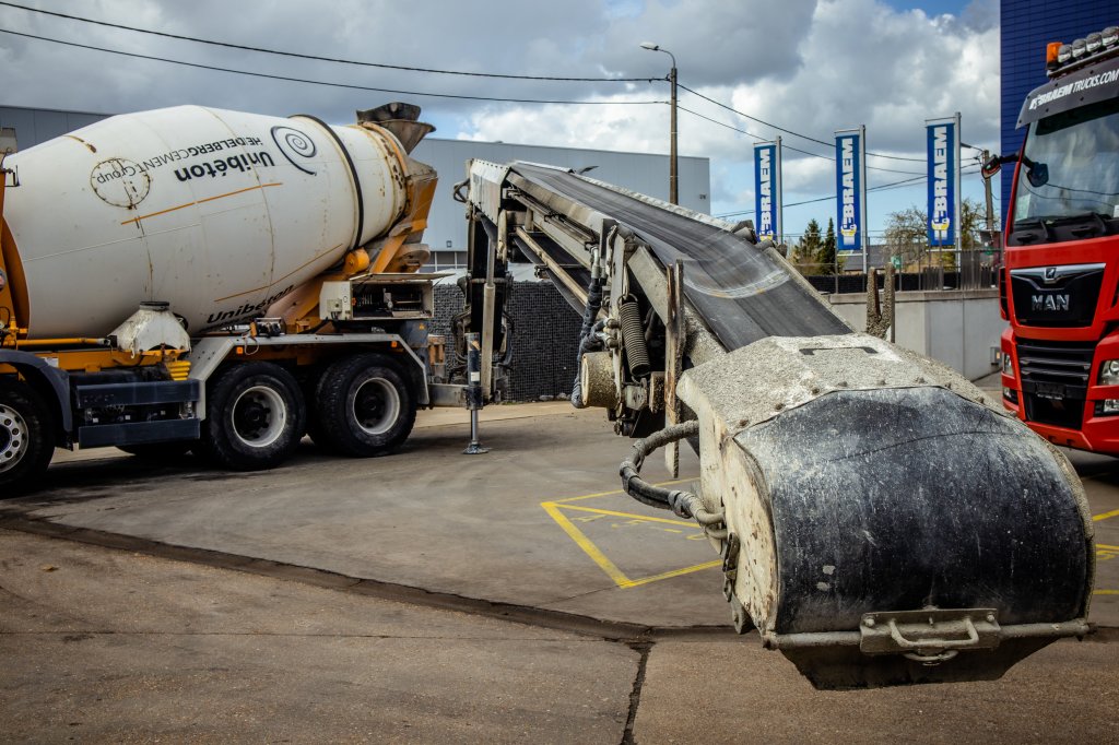 MAN TGS 32.400BB+LIEBHERR 8M³+BAND/TAPIS 16m 2014 E59799 TGS 32.400BB+LIEBHERR 8M³+BAND/TAPIS 16m 2014 1 image 5