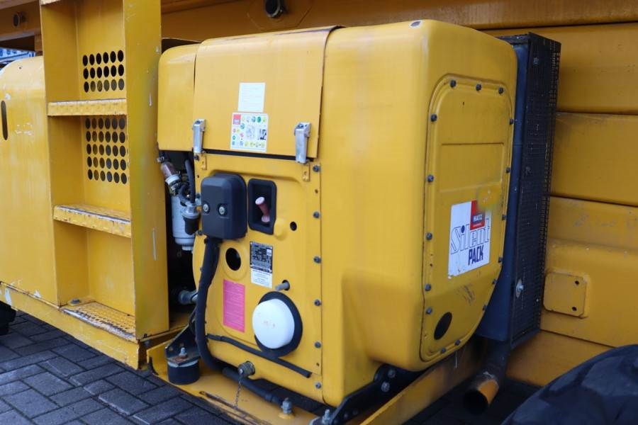Haulotte H15SXL Diesel, 4x4 Drive, 15m Working Height, 500k 2011 HAULOTTE - H15SXL - 63452 H15SXL Diesel, 4x4 Drive, 15m W...