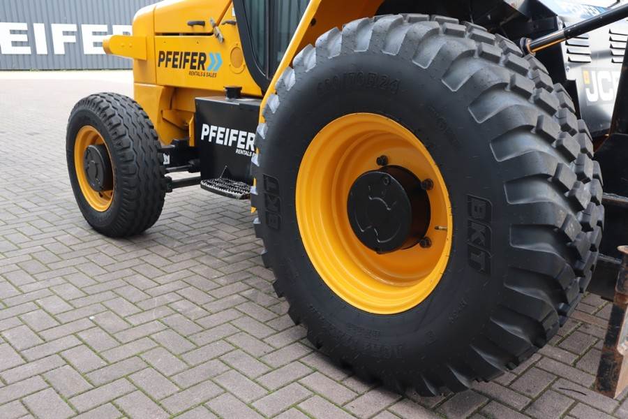 JCB 926 Diesel, 4x4 Drive, Triplex mast, 5500mm Liftin 2014 JCB - 926 - 61439 926 Diesel, 4x4 Drive, Triplex mast, 5500mm ...