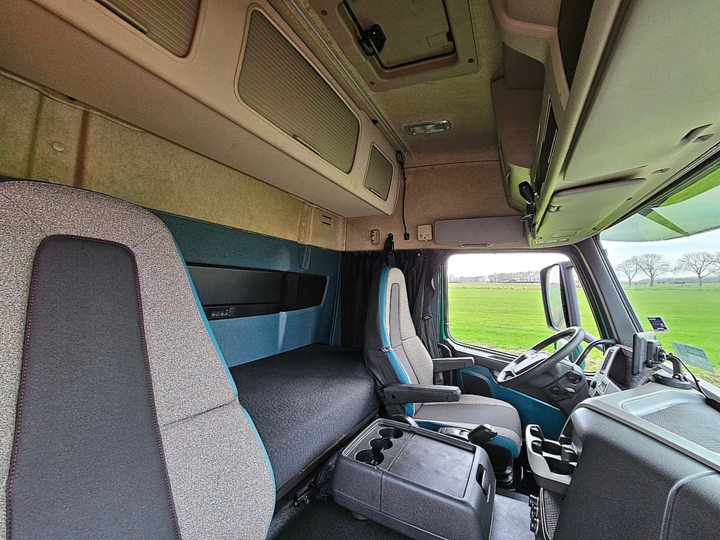 Heavy machinery product image - Image 14 of 16