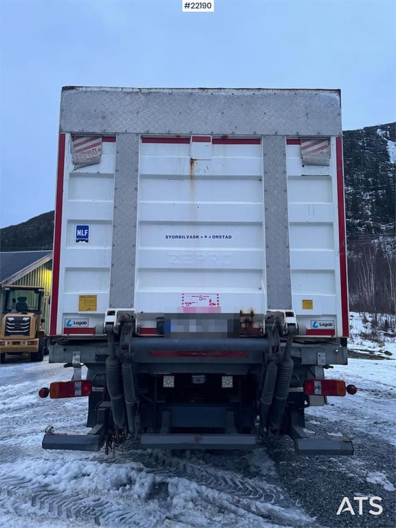Scania P340 flatbed truck with tail lift – only 155,000 k 2005 22190 P340 flatbed truck with tail lift – only 155,000 k 20...