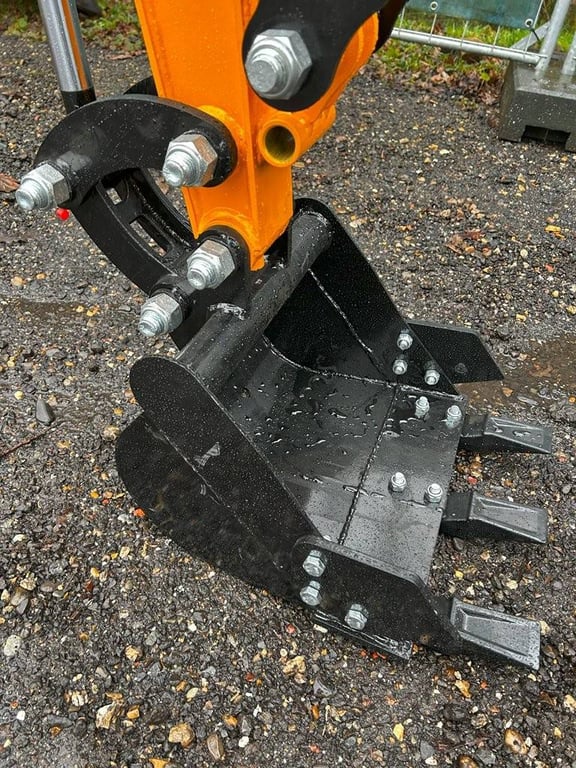 Mini excavator Beartrac HT10 Diesel 9.5 hp 2024 New with thumb 2024 Beartrac HT10 2024 0 image 10