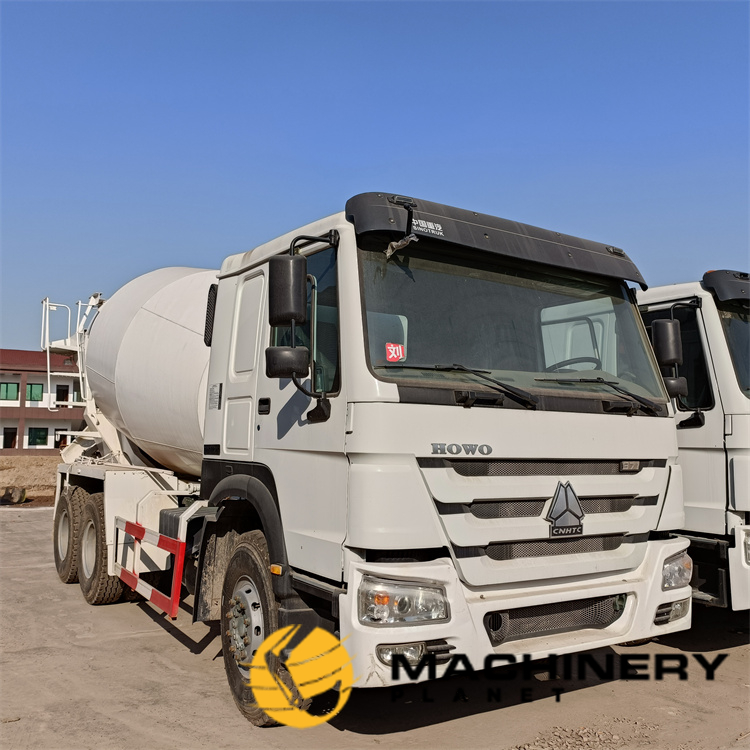 HOWO Mixer Truck 371hp 6x4 Good Quality Hot Sale Mixer Truck 371hp 6x4 2022 1 image 6