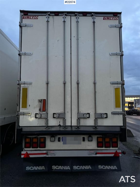 Limetec semi-trailer with full side opening. 2008 22074 Limetec semi-trailer with full side opening. 2008 1 Box semi-trail...