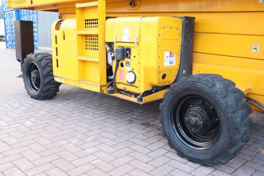 Haulotte H15SXL Diesel, 4x4 Drive, 15m Working Height, 500k 2011 HAULOTTE - H15SXL - 63452 H15SXL Diesel, 4x4 Drive, 15m W...