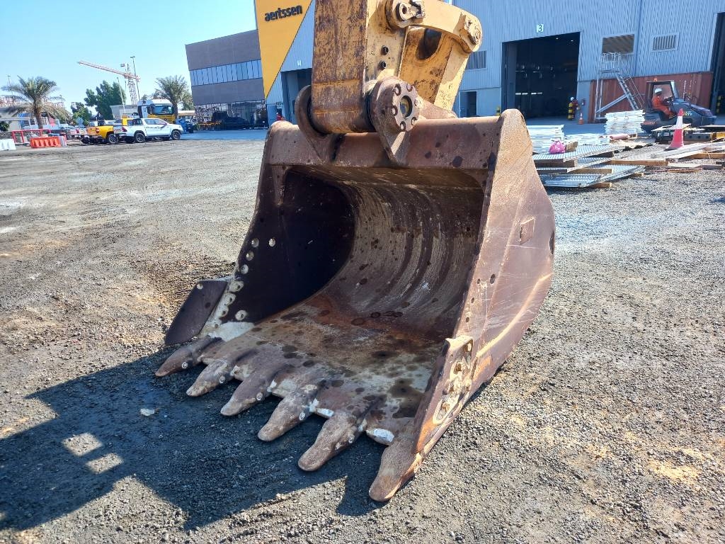 CAT 350 (Abu Dhabi) 2022 ETR-1094 350 (Abu Dhabi) 2022 1 Crawler Excavators image 13