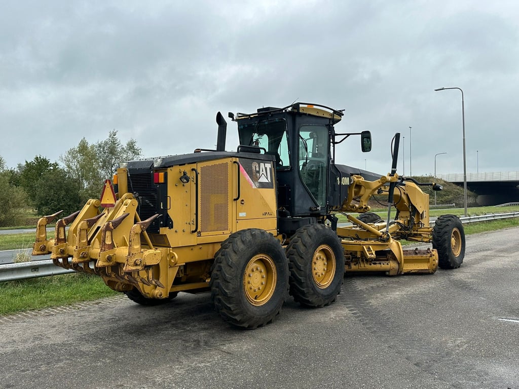 Caterpillar 140M Ripper + Pushblock 2008 00032955 140M Ripper + Pushblock 2008 1 image 5
