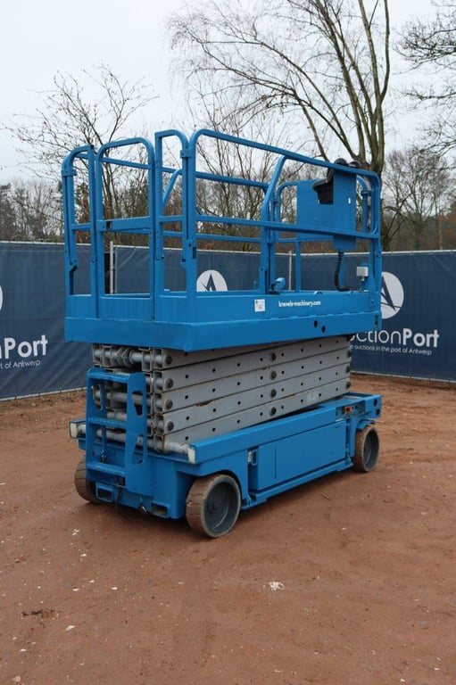 Scissor lift Genie GS-3246 Electric 11.8m 2002 2002 GS-3246 2002 1 Scissor Lifts image 9