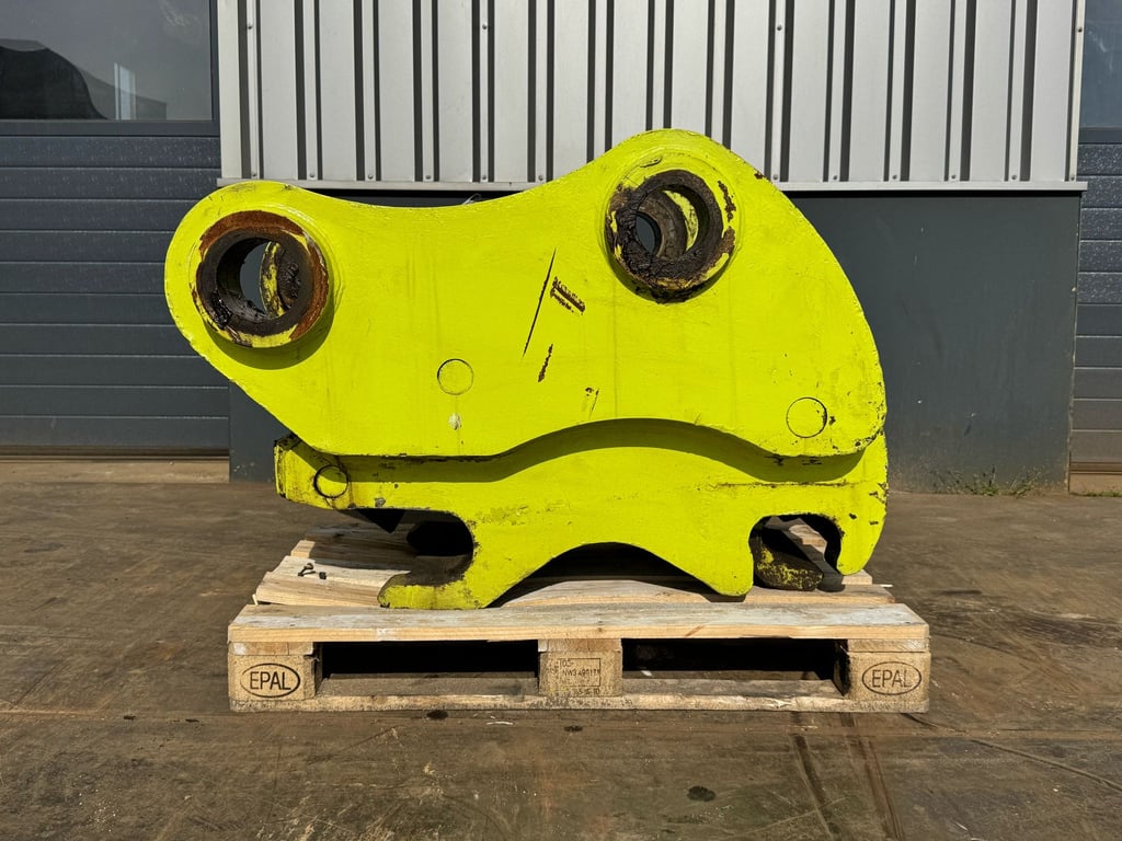 Caterpillar 352F Miller Pin-On Quick Coupler 70001781 352F Miller Pin-On Quick Coupler 1 image 2