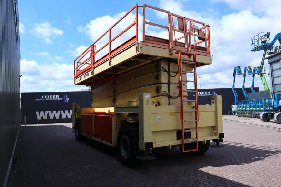 JLG SL320-30 Diesel, 4x4 Drive, 34m Working Height, 14 2007 JLG - SL320-30 - 90094 SL320-30 Diesel, 4x4 Drive, 34m Working...