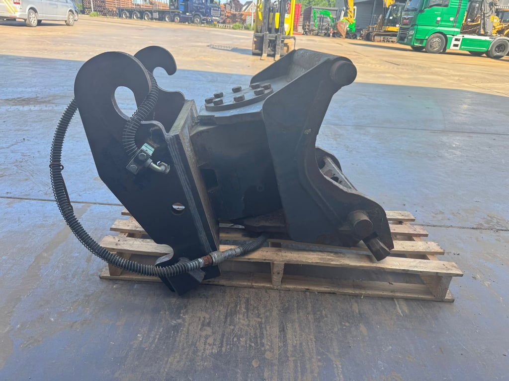 Tilting Quick Coupler CW30 70001786 Tilting Quick Coupler CW30 1 image 7