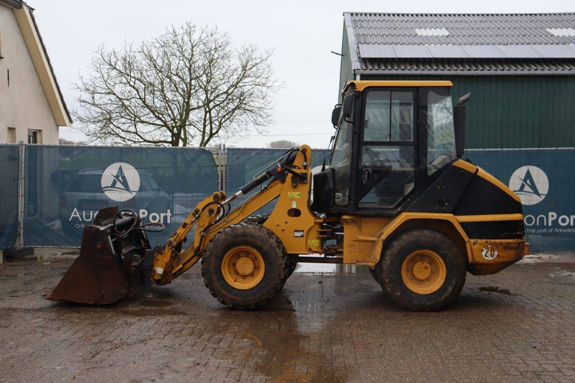 Wheel loader Caterpillar 906 Diesel 51kW 2006 2006 906 2006 1 image 2