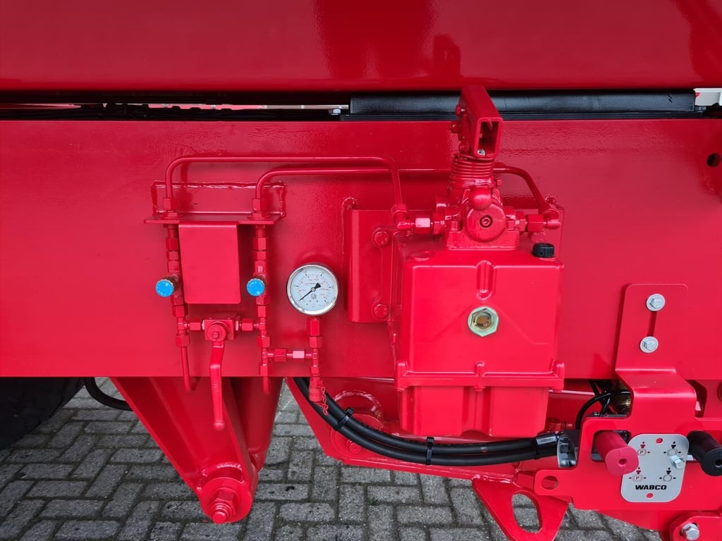 Heavy machinery product image - Image 7 of 15