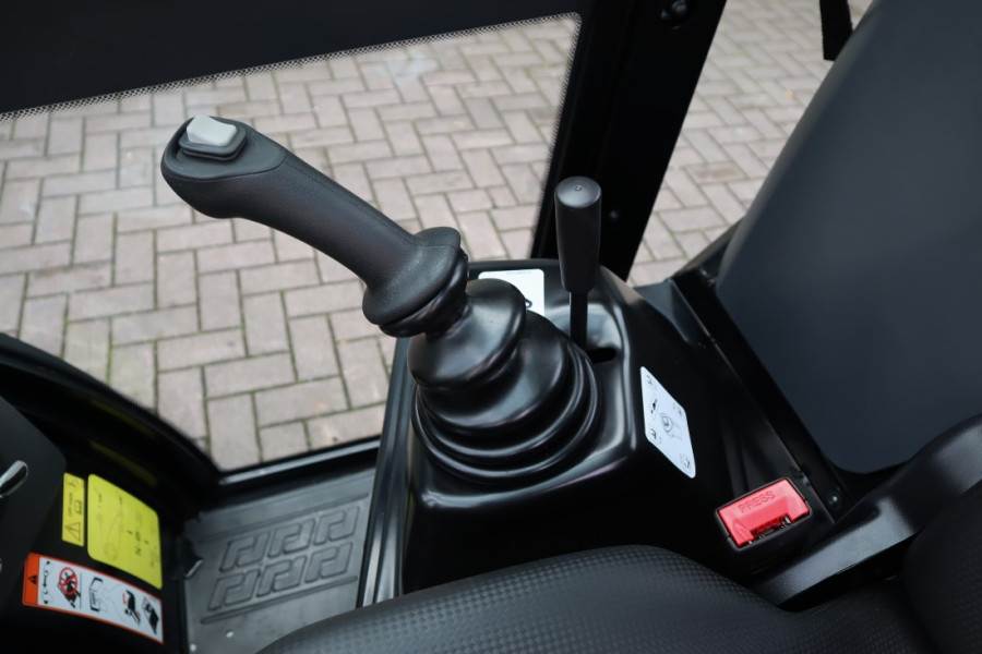 Manitou MC25-4 Valid Inspection, *Guarantee, Diesel, 4x4 2022 MANITOU - MC25-4 - 61569 MC25-4 Valid Inspection, *Guarantee...