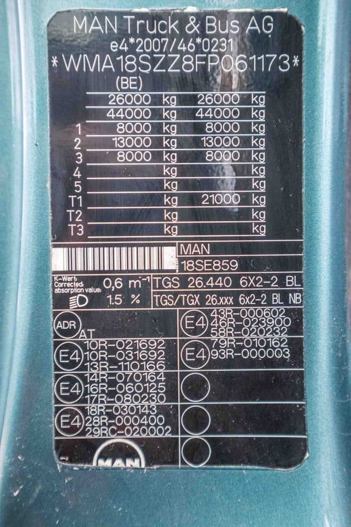 MAN TGS 26.440 BL + HMF 1520 2014 E62905 TGS 26.440 BL + HMF 1520 2014 1 image 14