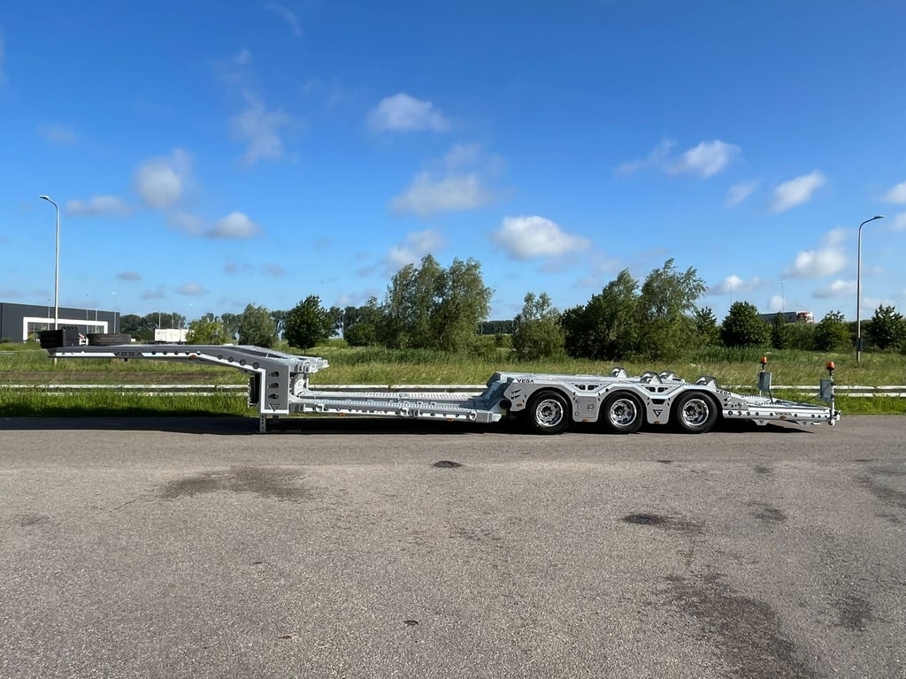 VEGA Trailer PROMAX 3 axle trucktransporter direct rijden!!!!!!!!!!! 2024 00032298 VEGA Trailer PROMAX 3 axle trucktranspo...