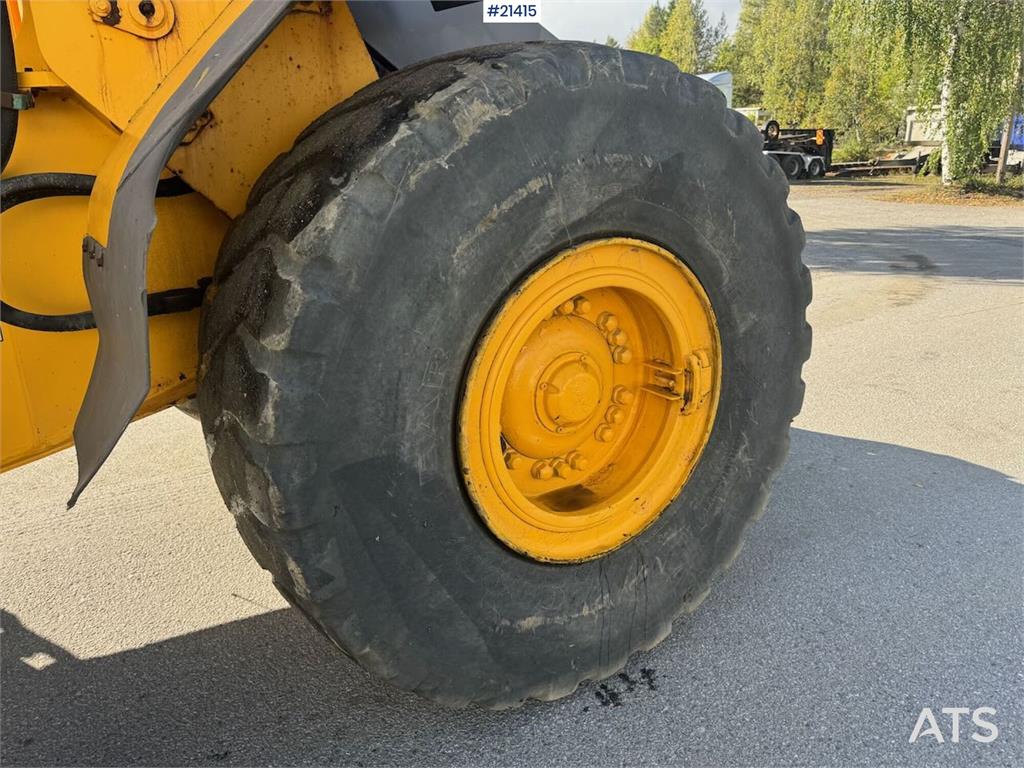 Volvo L110E Wheel Loader w/ Bucket WATCH VIDEO 2004 21415 L110E Wheel Loader w/ Bucket WATCH VIDEO 2004 1 Wheel Loaders im...
