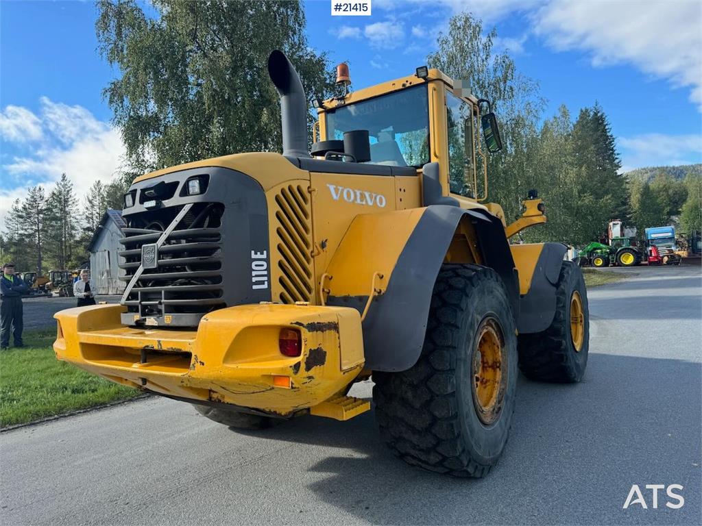 Volvo L110E Wheel Loader w/ Bucket WATCH VIDEO 2004 21415 L110E Wheel Loader w/ Bucket WATCH VIDEO 2004 1 Wheel Loaders im...