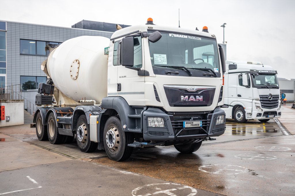 MAN TGS 32.360 BB+MIXER 9M³ 2016 E60748 TGS 32.360 BB+MIXER 9M³ 2016 1 image 2