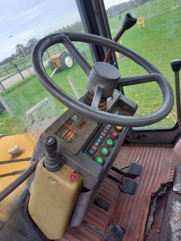 Tractor Renault TX 85.14 Diesel 80hp 1992 1992 Renault TX 85.14 1992 1 Tractor Units image 10