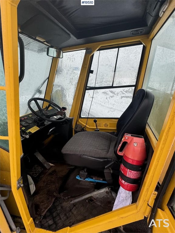 Wille 645 Wheel loader w/ bucket 19510 Wille 645 Wheel loader w/ bucket 1 Wheel Loaders image 12