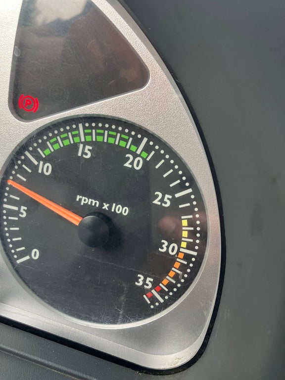 Horse truck Iveco 75E Diesel 2006 2006 75E 2006 1 image 13