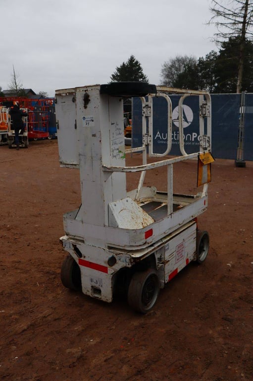 JLG 1230ES Electric Mast Lift 5.66m 2013 2013 1230ES 2013 1 image 6