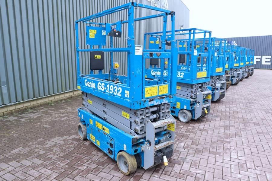 Genie GS1932 Electric, Working Height 7.8 m, 227kg Capac 2013 GENIE - GS1932 - 90017 GS1932 Electric, Working Height 7.8 m...