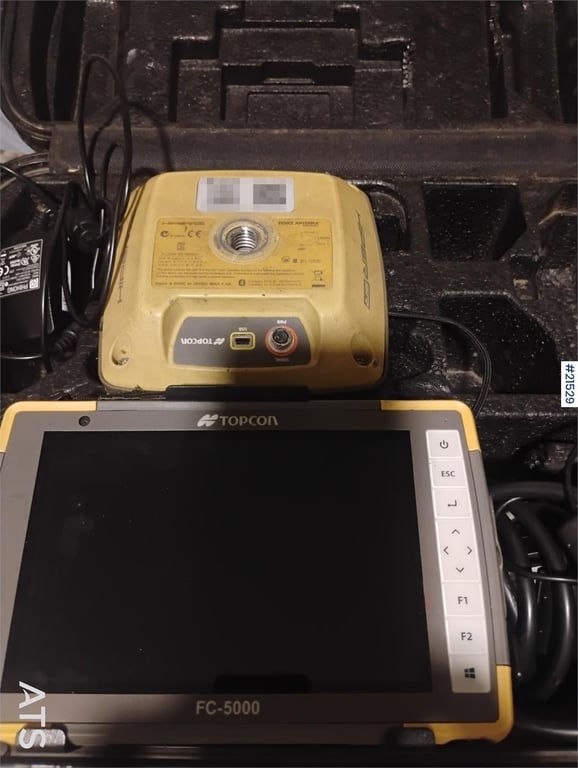 Topcon fc 5000 and hiper sr w/charger, case and pole 21529 fc 5000 and hiper sr w/charger, case and pole 1 image 4