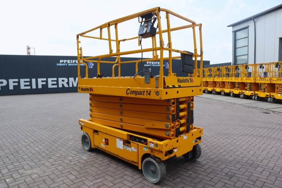 Haulotte Compact 14 Electric, 14m Working Height, 350kg Cap 2016 HAULOTTE - Compact 14 - 63053 Compact 14 Electric, 14m Wo...
