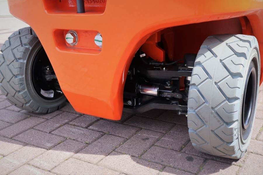 Heavy machinery product image - Image 10 of 30