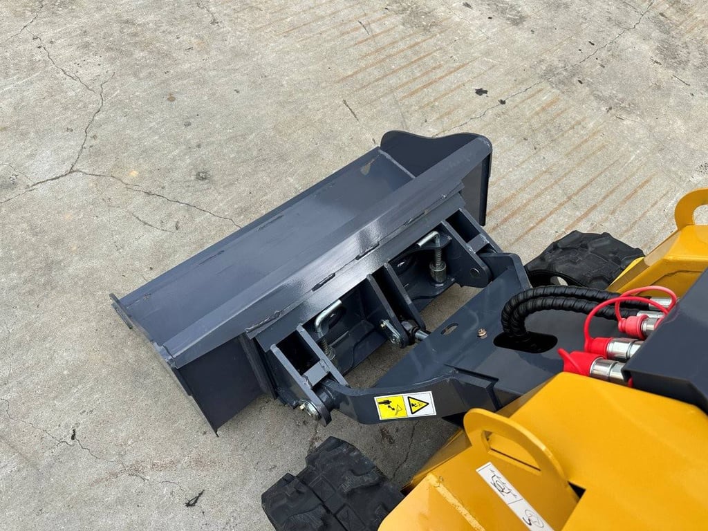 Skid Steer Loader Newrick ZW380 Hydrostatic Drive 2025 New 2025 Newkrick ZW380 2025 0 image 8