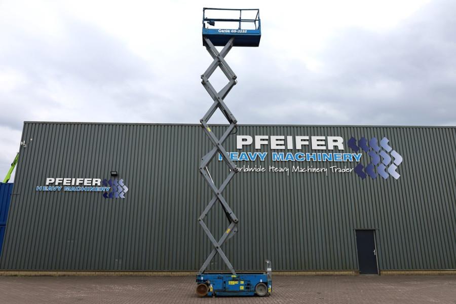 Genie GS3232 Hydraulic Outriggers, Electric, 11.75m Work 2013 GENIE - GS3232 - 90044 GS3232 Hydraulic Outriggers, Electric...