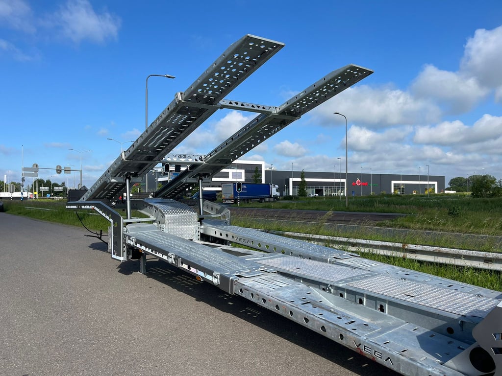 VEGA Trailer PROMAX 3 axle trucktransporter direct rijden!!!!!!!!!!! 2024 00032298 VEGA Trailer PROMAX 3 axle trucktranspo...