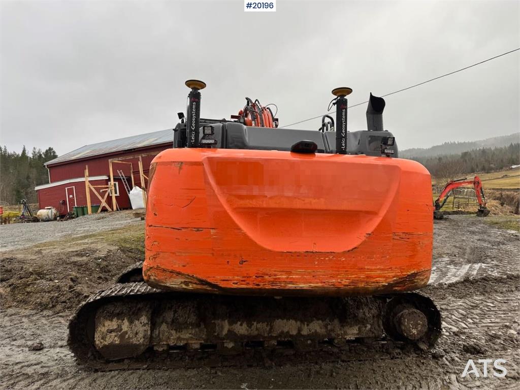 Hitachi ZX190LC-6 Tracked excavator w/ 2 buckets, tilt and 2019 20196 ZX190LC-6 Tracked excavator w/ 2 buckets, tilt and 2...