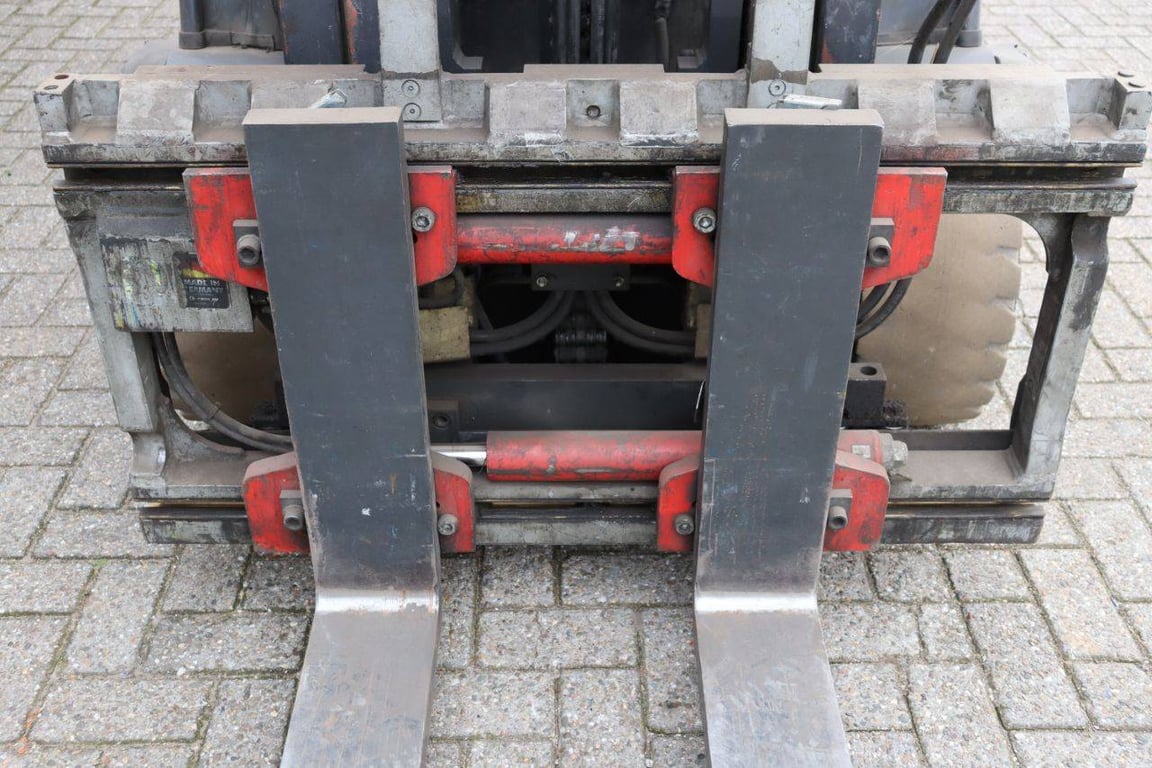 Forklift Linde E30HL-01/600 Electric 3000kg 2015 2015 E30HL-01/600 2015 1 Forklift image 12