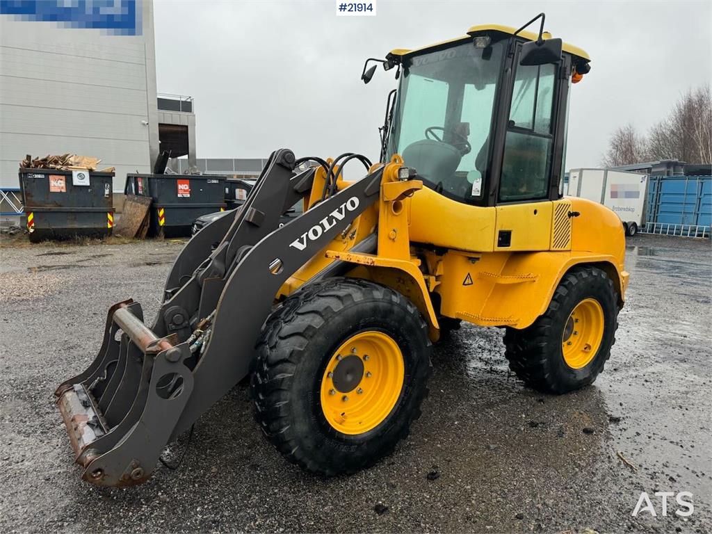 Volvo L35B Wheel Loader 2004 21914 L35B Wheel Loader 2004 1 Wheel Loaders image 8