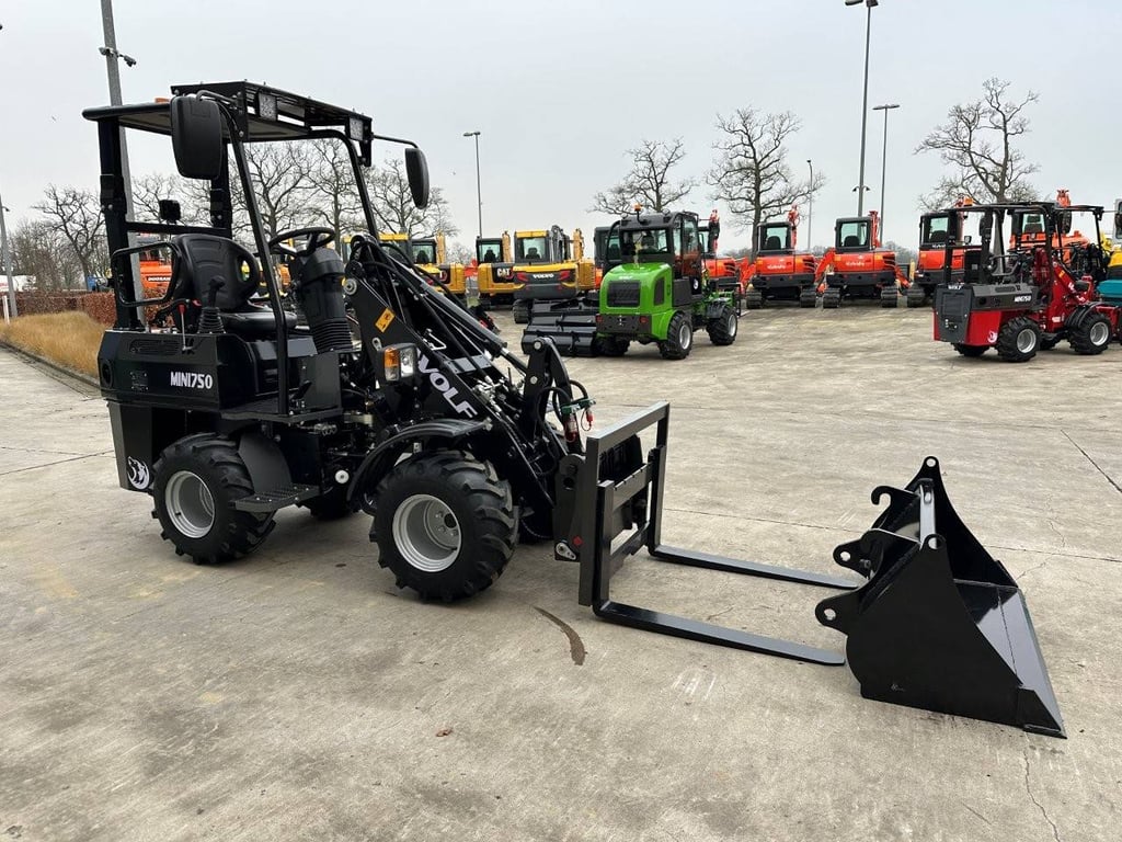 Wolf MINI 750 Diesel 18.5kW articulated loader 2025 New 2025 WOLF MINI 750 2025 0 image 3