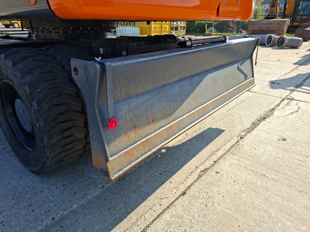 Heavy machinery product image - Image 14 of 15