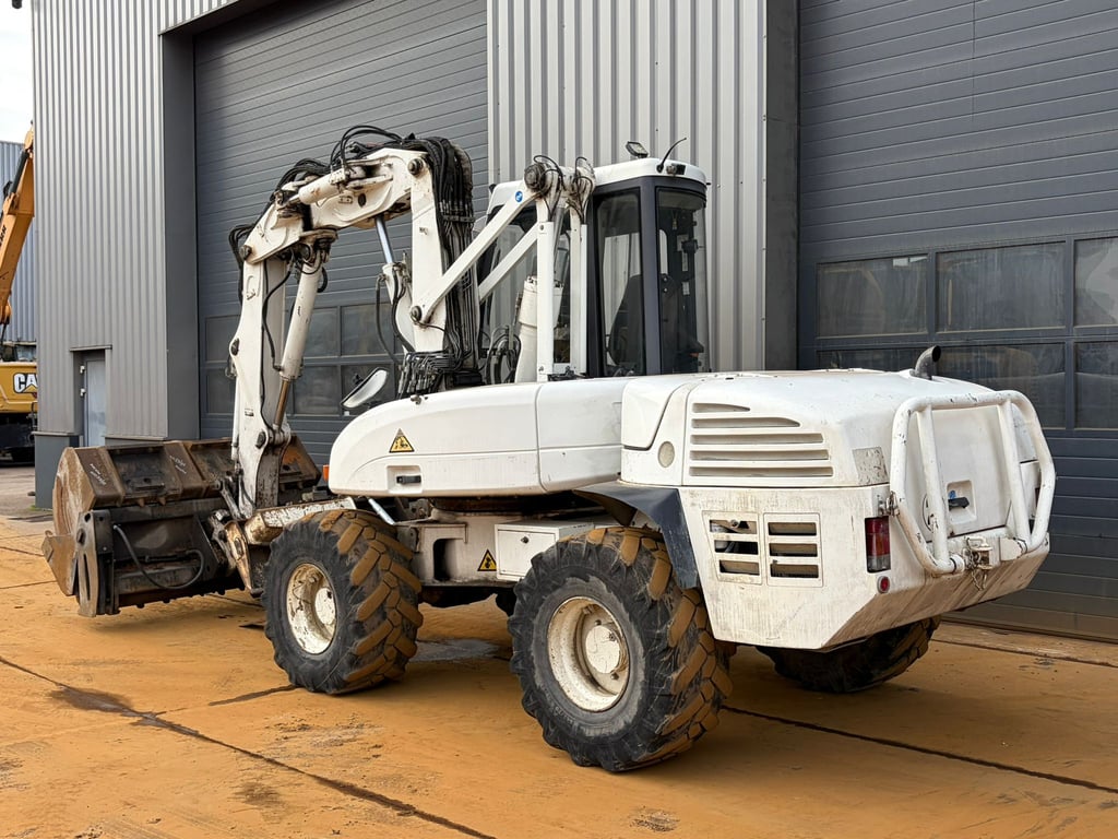 Mecalac 12MTX incl. 5 x bucket 2013 00033692 Mecalac 12MTX incl. 5 x bucket 2013 1 image 3