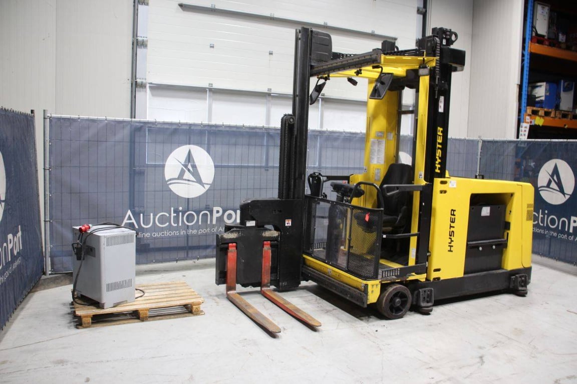Hyster C1.5S Electric Reach Truck 1500kg 2017 2017 C1.5S 2017 1 image 9
