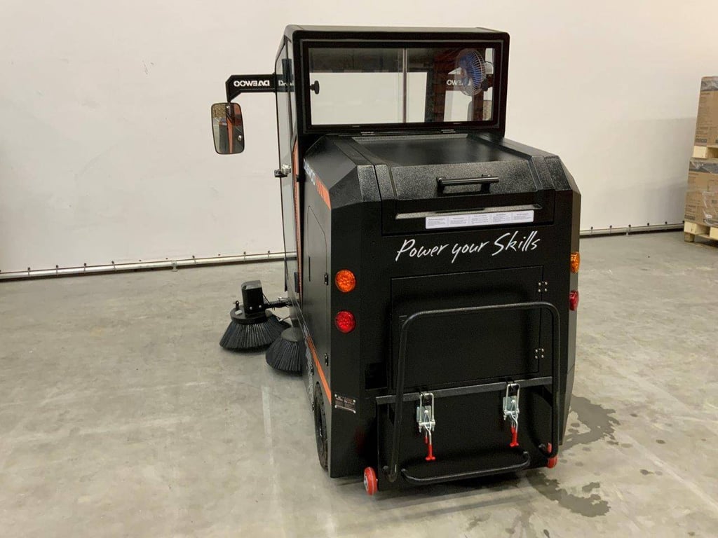 Daewoo DAS100 Electric Sweeper 1200W 2024 New 2024 DAS100 2024 0 image 5