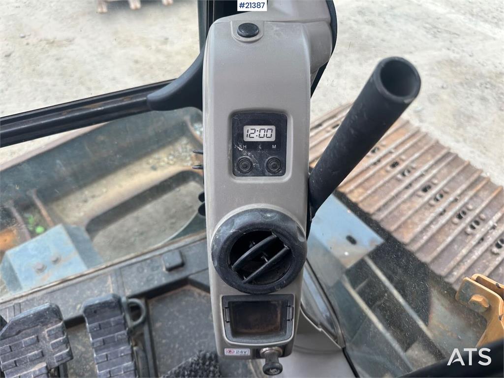 CASE CX130B excavator w/rototilt and two buckets. WATCH 2011 21387 CX130B excavator w/rototilt and two buckets. WATCH 2011...