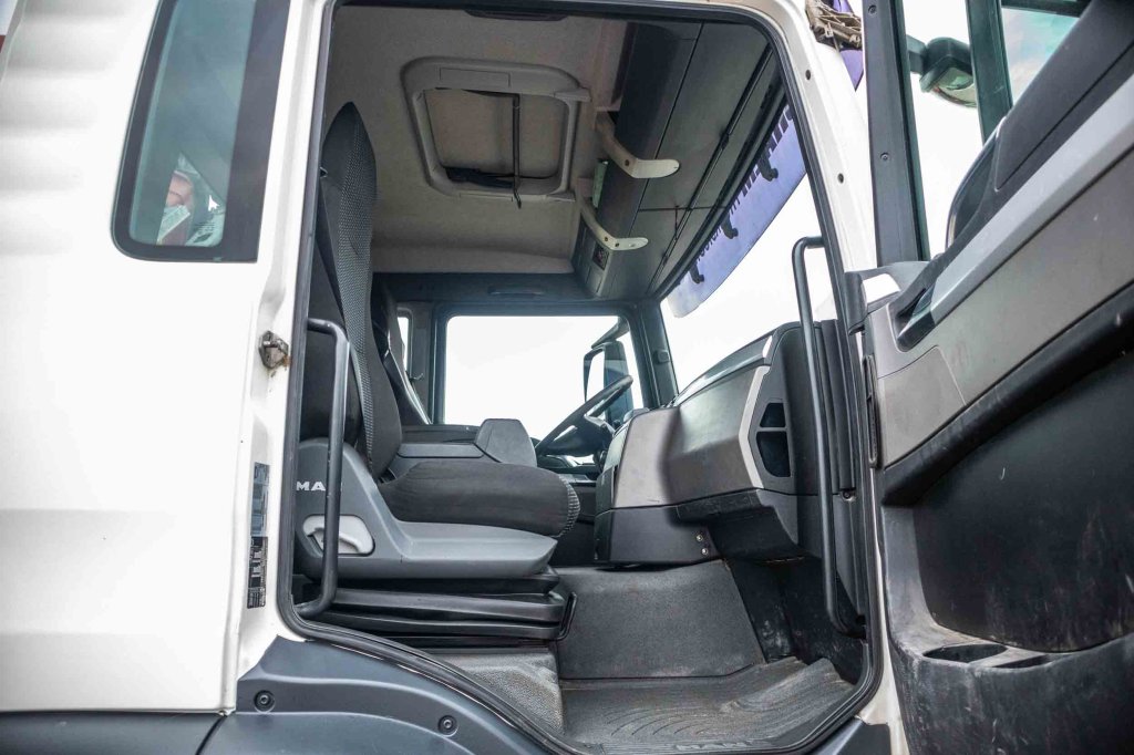 MAN TGS 35.440 BB - HMF 2020K3 2011 E62821 TGS 35.440 BB - HMF 2020K3 2011 1 image 8