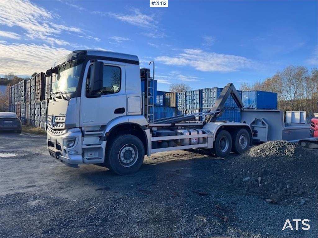 Mercedes-Benz Arocs 2543 6x2 Hook Truck. 3600 km!! 2024 21413 Arocs 2543 6x2 Hook Truck. 3600 km!! 2024 1 image 8