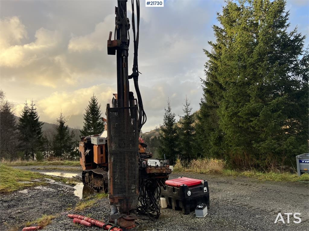 Tamrock DHA400 Drilling rig w/ CPR 438L hammer 1986 21730 Tamrock DHA400 Drilling rig w/ CPR 438L hammer 1986 1 image 6